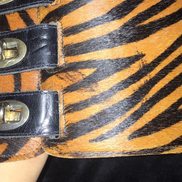 HENRIBENDEL - Picture 2 of 5